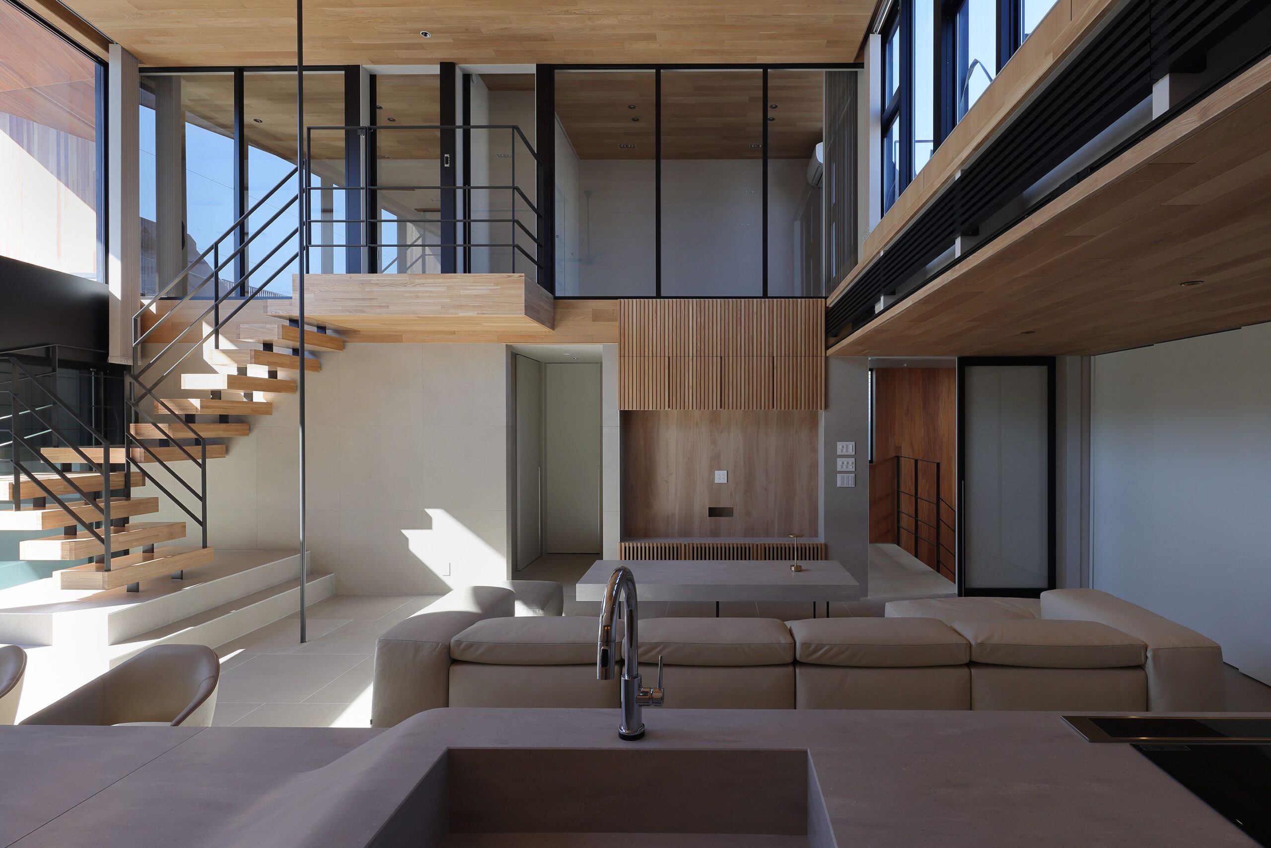 上下階の温度差問題は「パッシブデザイン×全館空調」で解決