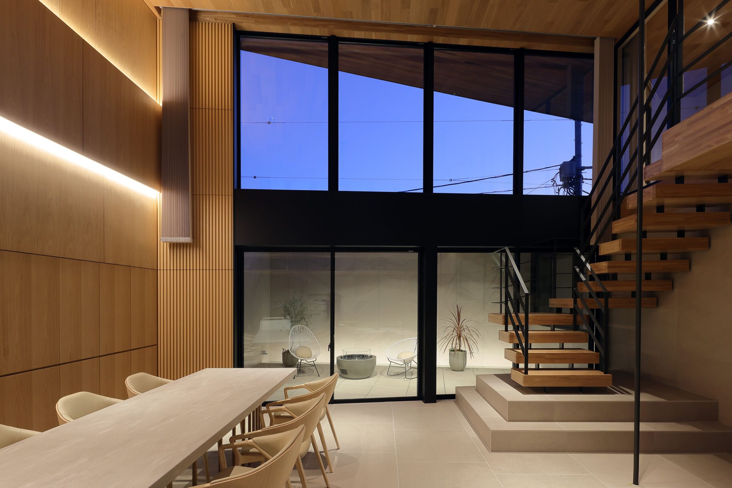 高さを活かした圧倒的な眺望とプライバシーの確保