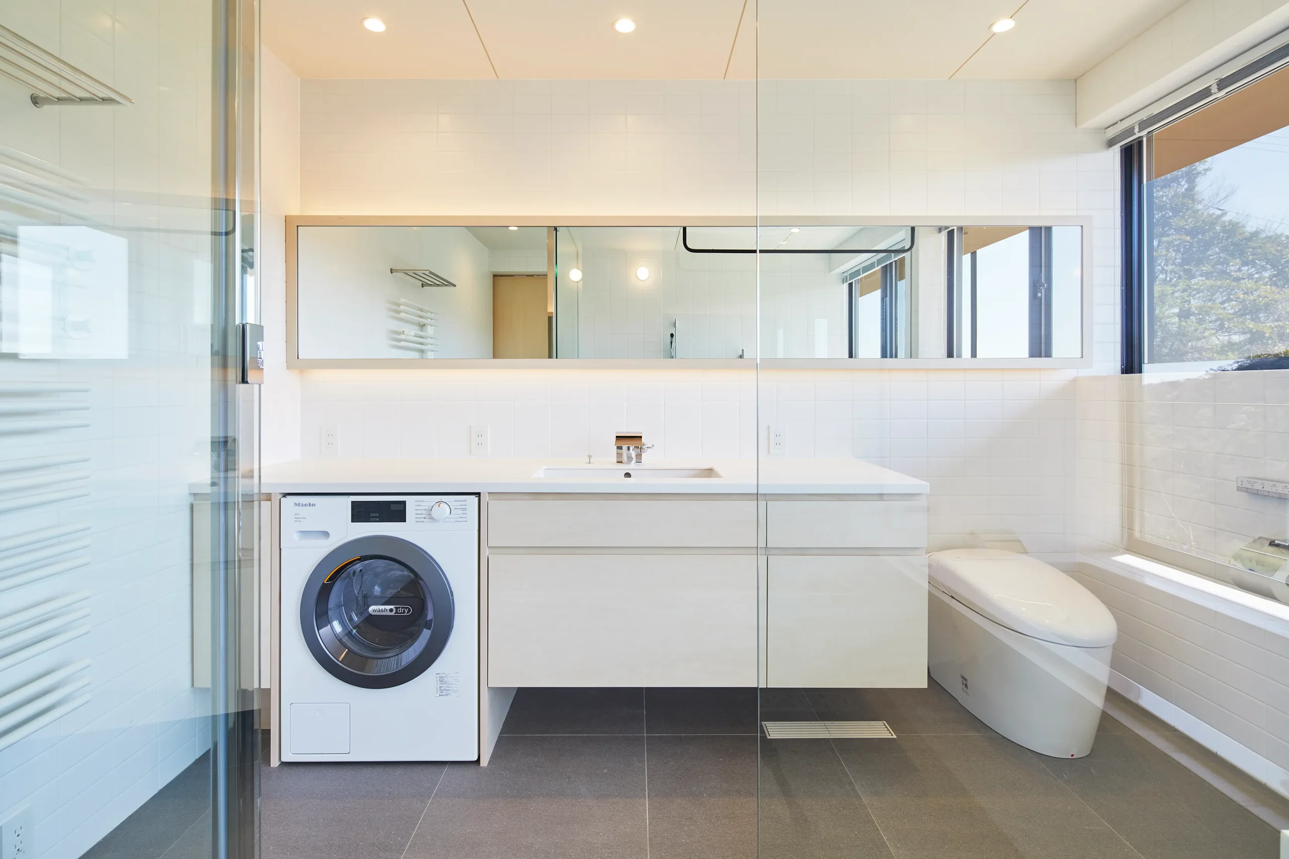 高級注文住宅の洗面所｜ホテルライクな間取りと収納、デザイン