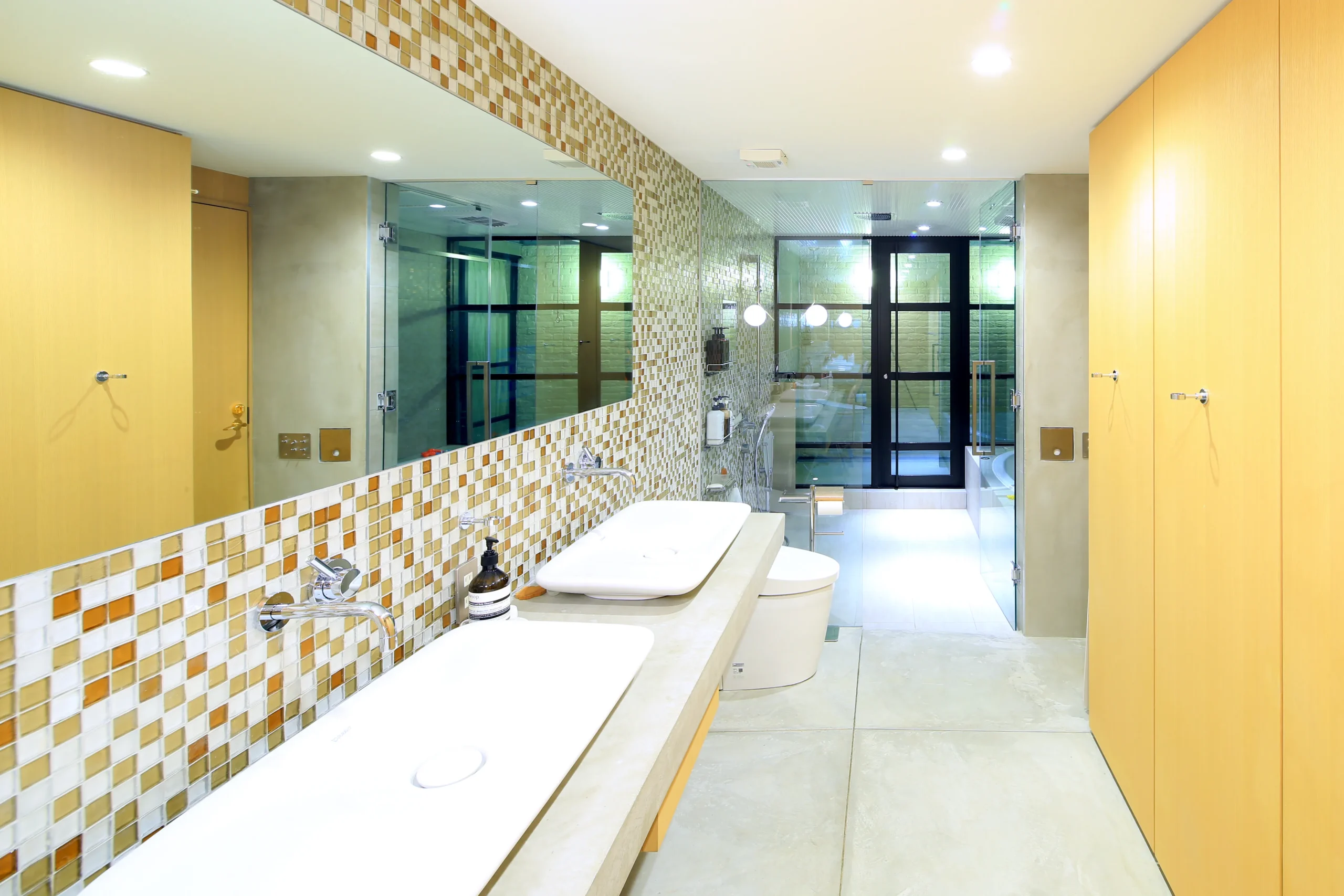 洗面所と脱衣室を分けるセパレート型の間取り