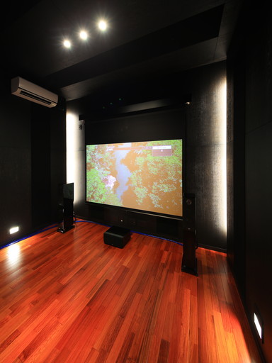 自宅で本格的な没入感を味わうホームシアター・オーディオルーム