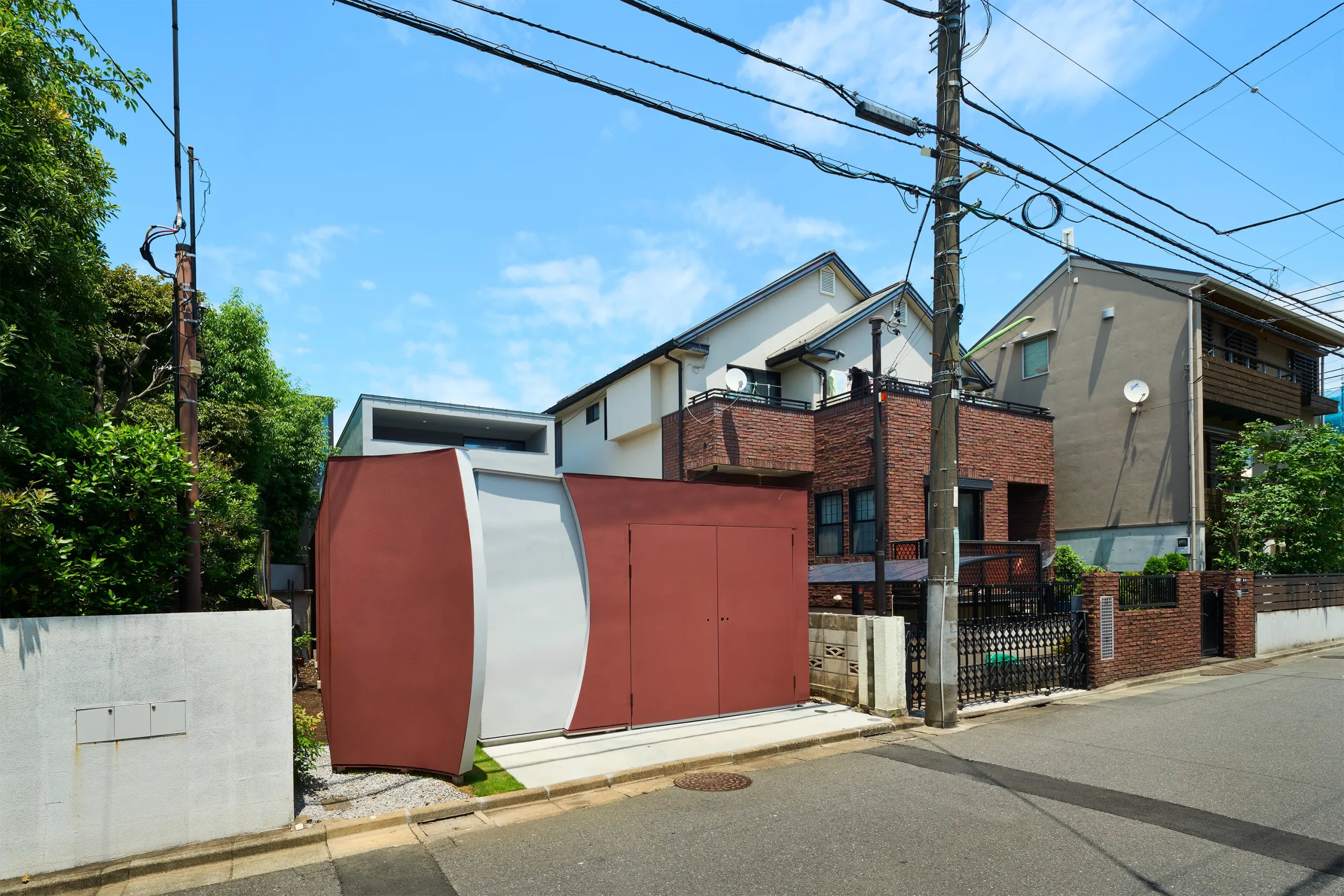 曲線が印象的な中庭のある高級注文住宅の施工事例画像