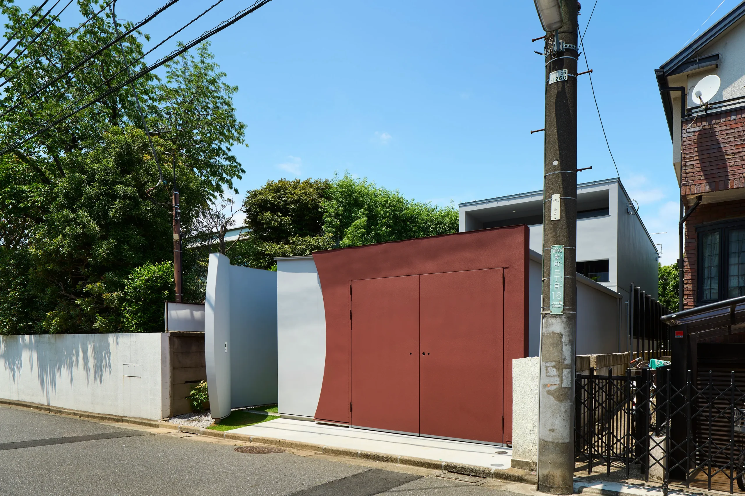 曲線が印象的な中庭のある高級注文住宅の施工事例画像