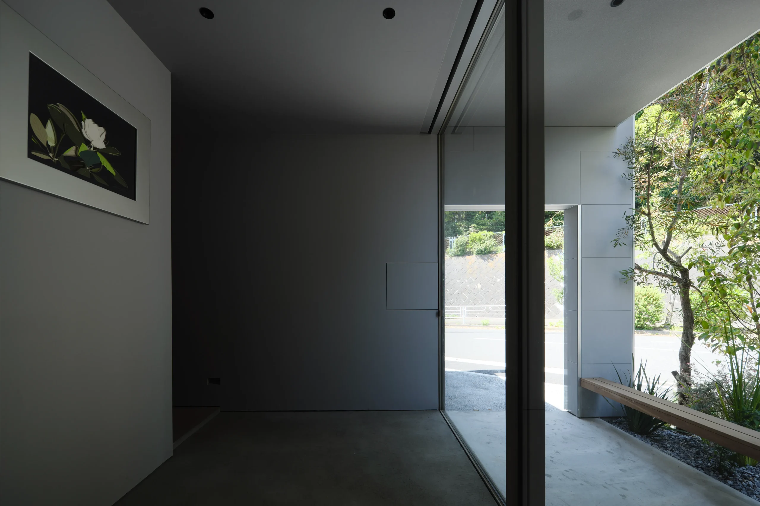 角地に建つ、<br />空と繋がるアウトドアリビングの家の施工事例画像