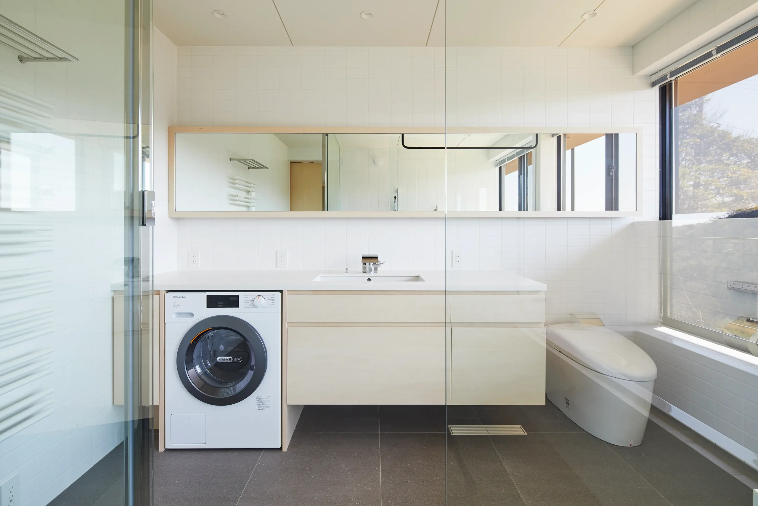 日常を非日常に変えるホテルライクな洗面所のデザイン