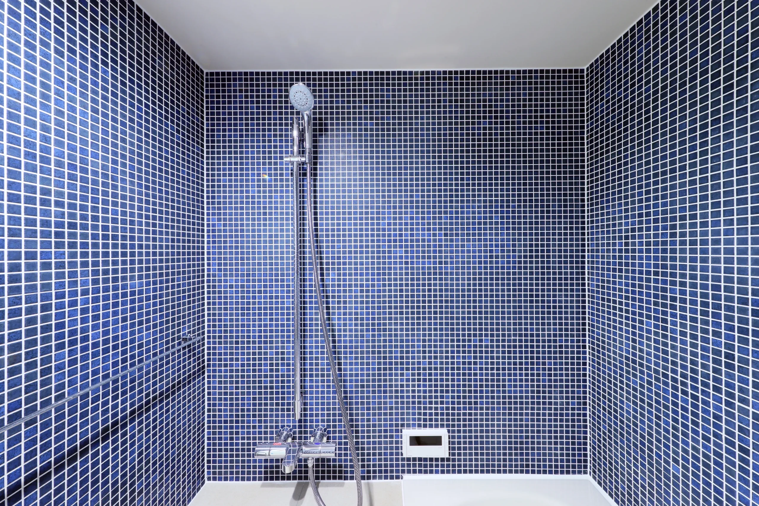 2階以上に浴室を配置する場合、万が一の漏水を防ぐための多重防水処理