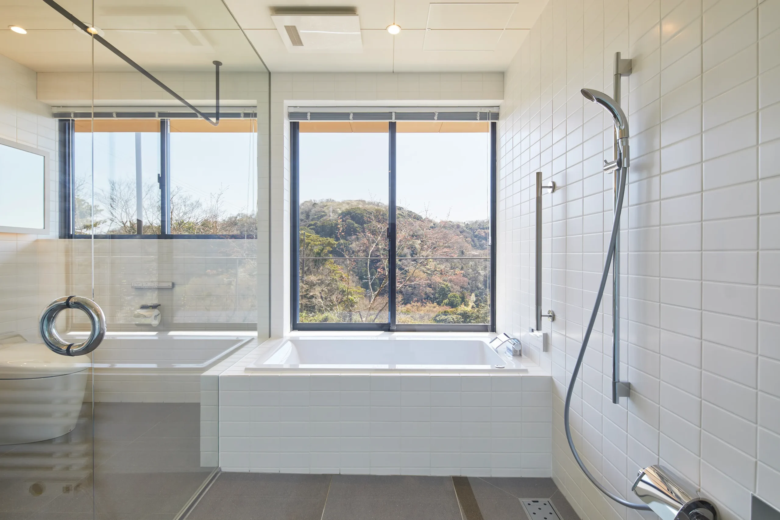 高級注文住宅だから叶う「在来工法」による自由な浴室デザイン