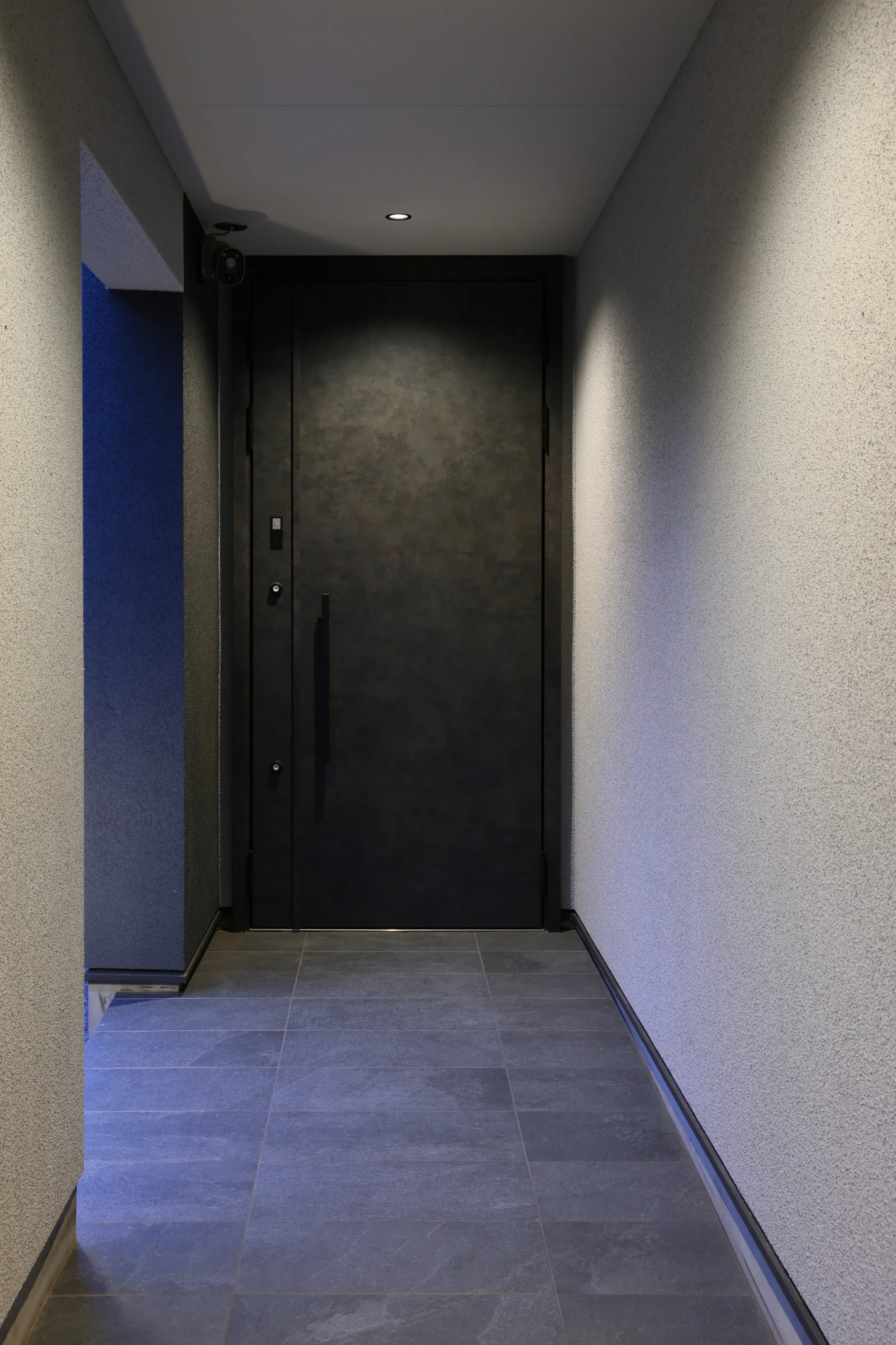 素材と光が織りなす高性能な高級注文住宅の施工事例画像