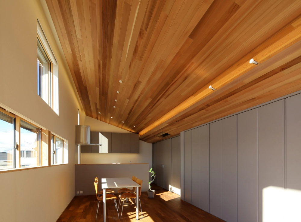 美しさと機能を両立する対面キッチンとダイニング